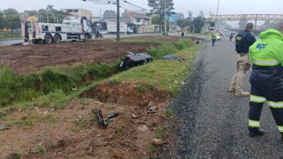 Acidente na BR-277 termina com passageira morta e motorista gravemente ferido