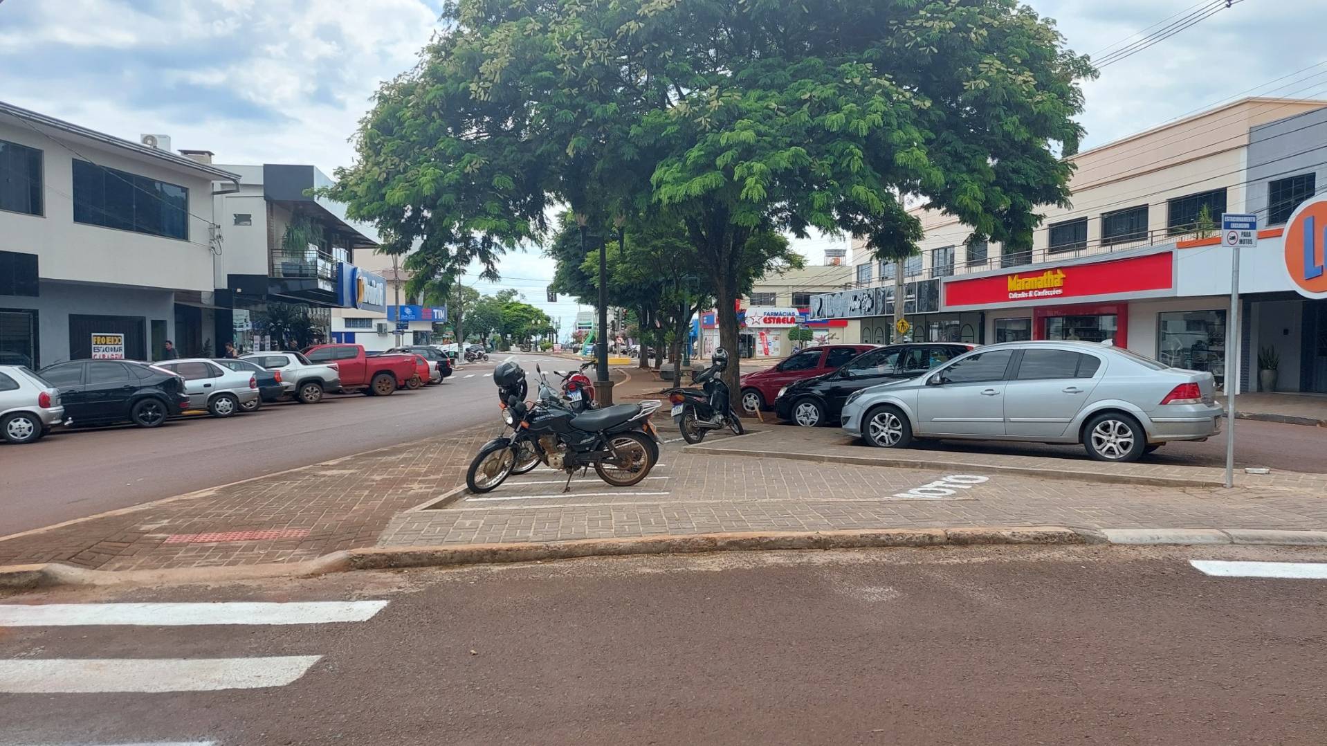 Obras de ampliação dos estacionamentos na Avenida Minas Gerais são concluídas em Corbélia