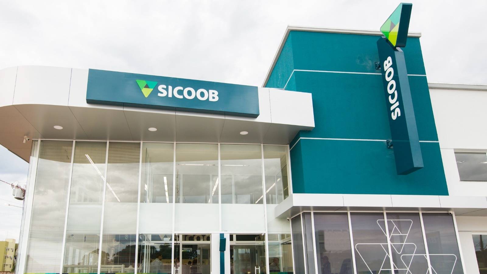 Sicoob Três Fronteiras celebra 22 anos de sucesso e alcança 50 mil cooperados