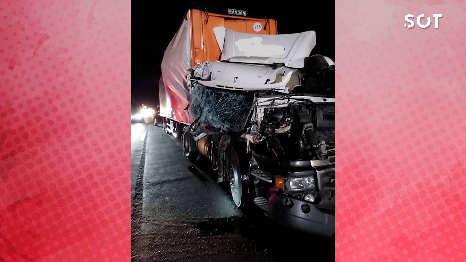 Embriaguez ao volante causa acidente entre dois caminhões na BR-376 em Ponta Grossa