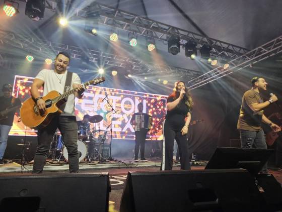 Catanduvas explode em festa com shows de Everton & Alex e Jeferson & Guilherme