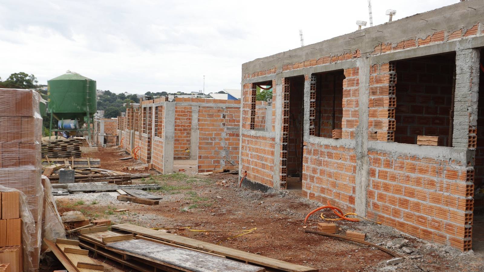 Cascavel dá início à construção de 145 casas para famílias em situação de vulnerabilidade