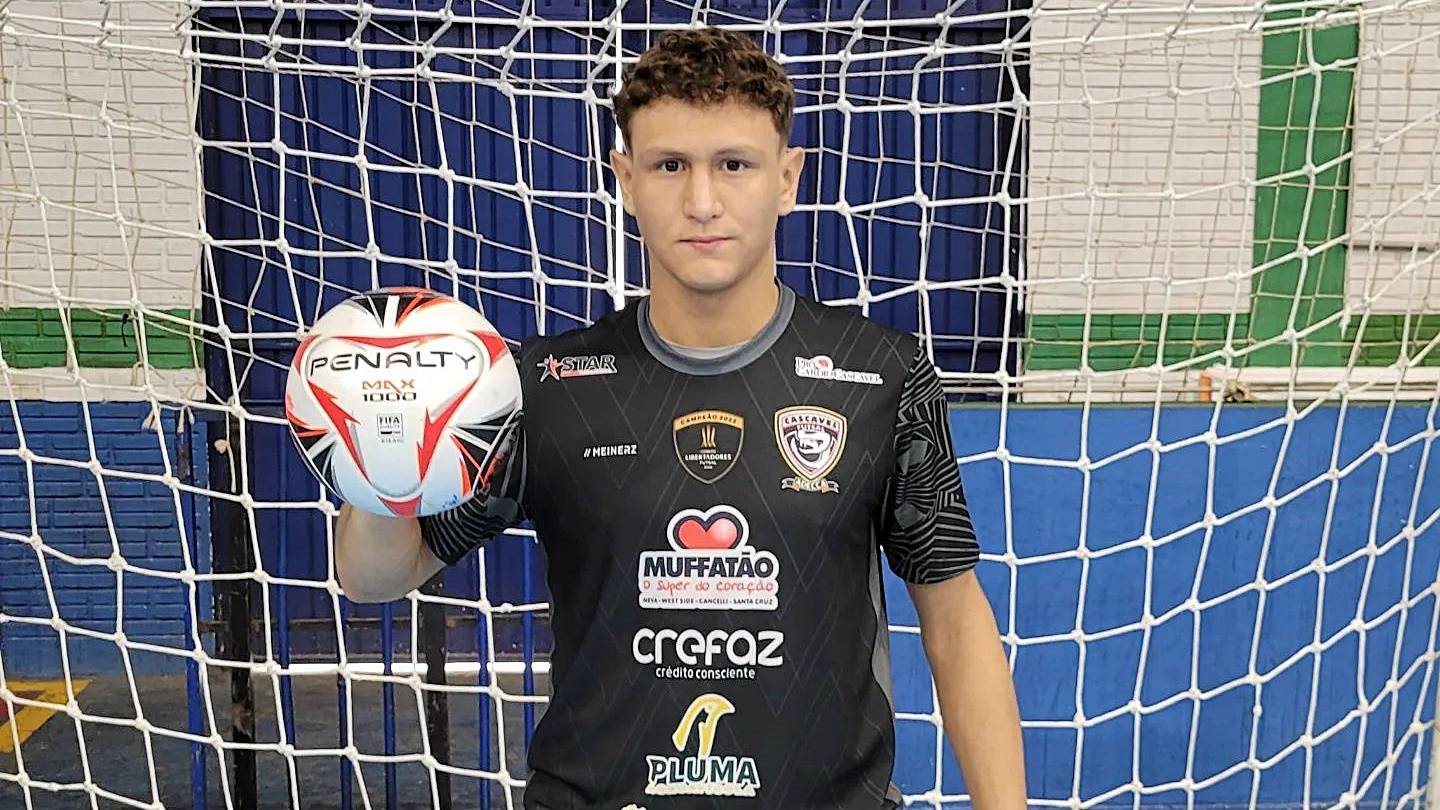 Cascavel Futsal aposta no jovem goleiro Ovelha para manter tradição de bons goleiros