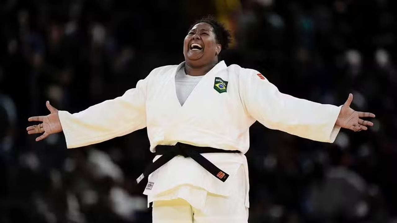 Judoca Beatriz Souza conquista o primeiro ouro brasileiro em Paris