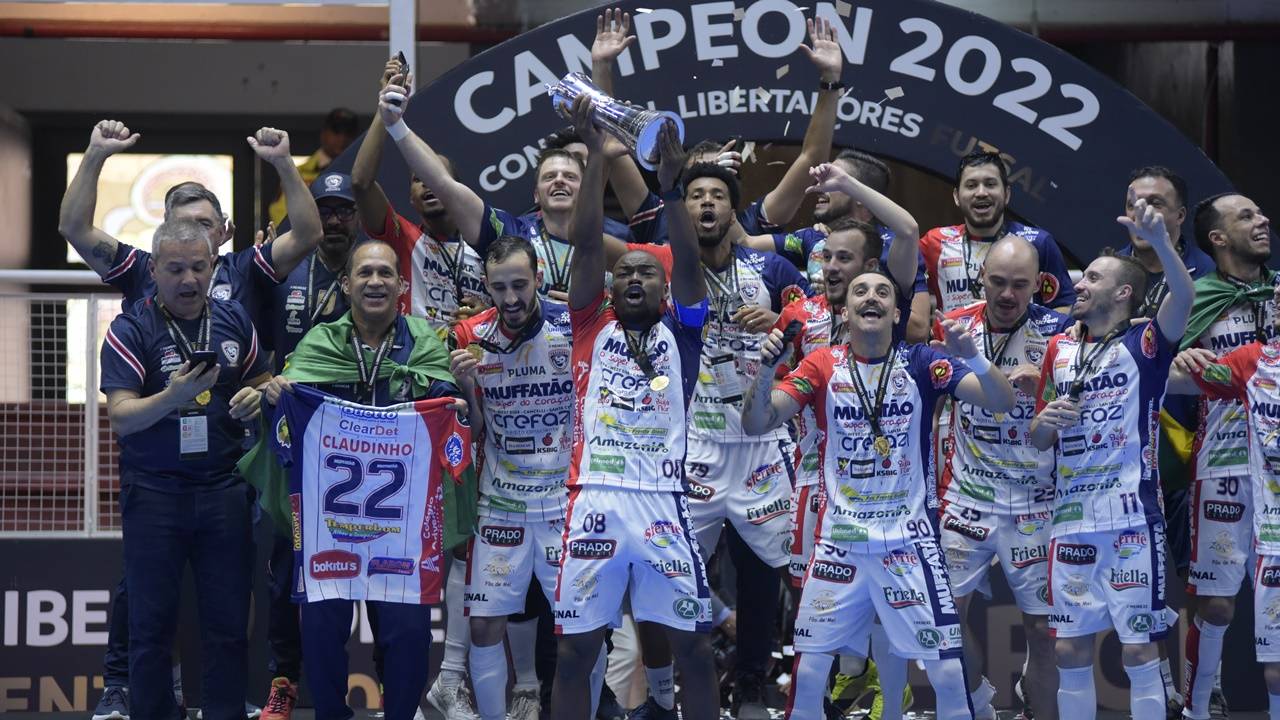 Cascavel Futsal vence Peñarol e é campeão da Libertadores da América