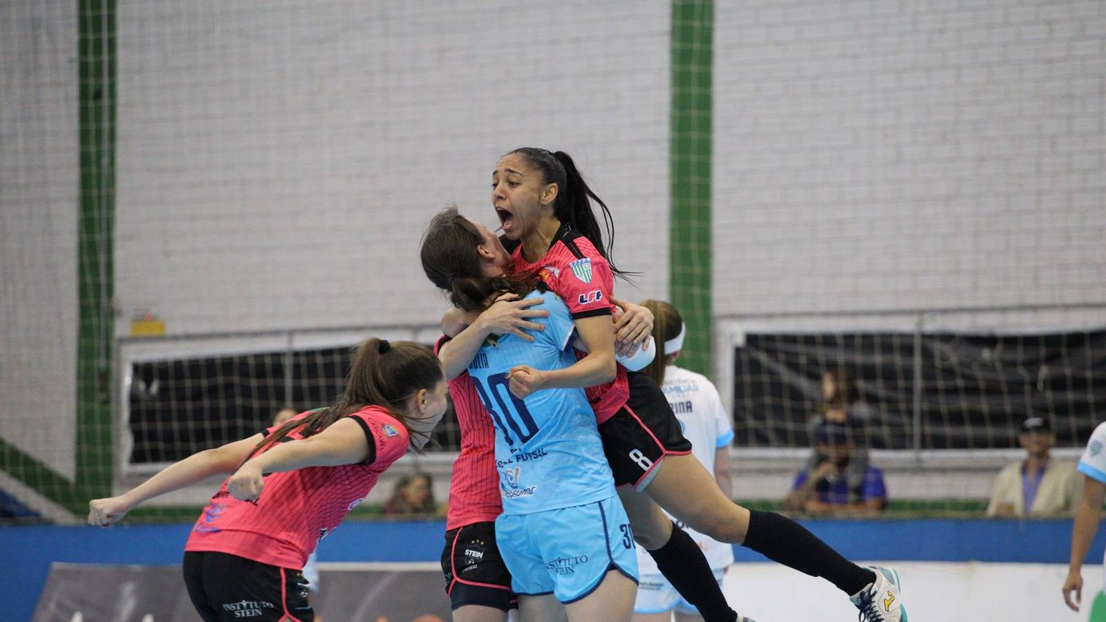 Stein Cascavel vence o Londrina e está na final da Liga Feminina de Futsal