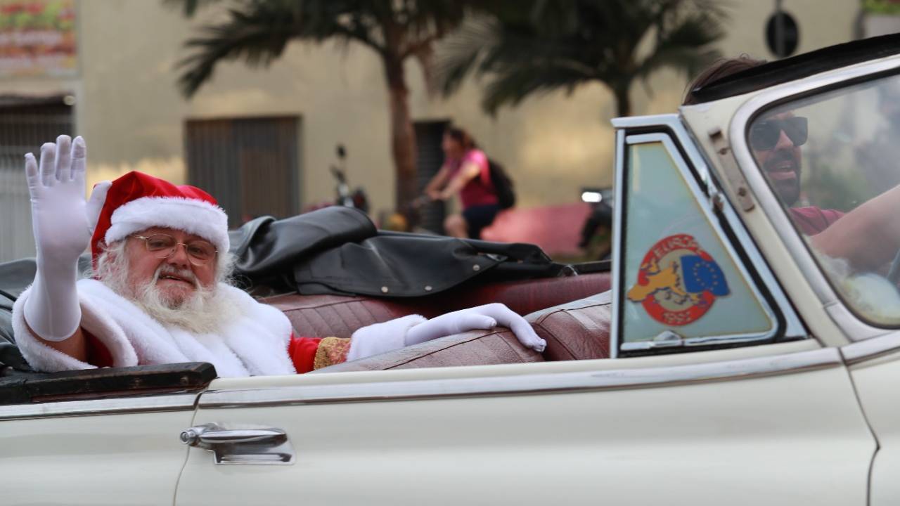 Caravana do Papai Noel chega à região Oeste neste domingo (4)