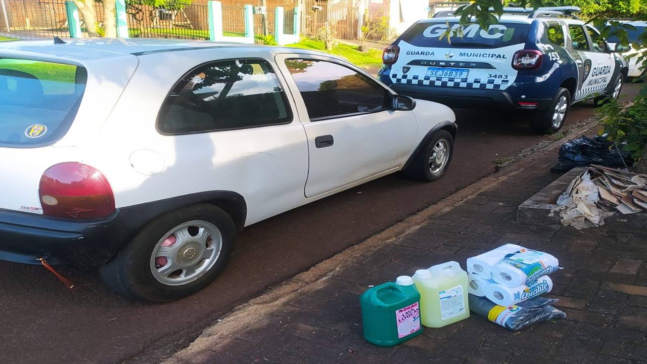 Servidora terceirizada é presa por furto de produtos de limpeza em escola municipal de Cascavel