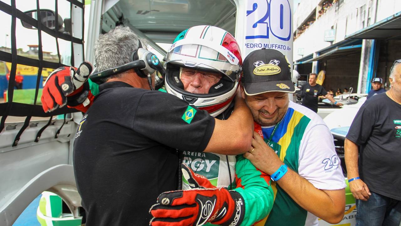 Pedro Muffato “desaposenta-se” e está de volta à Fórmula Truck
