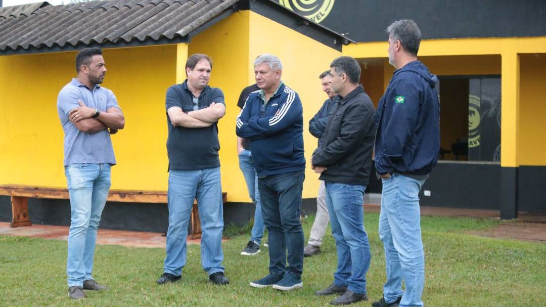 FC Cascavel recebe visita de Secretário de Esporte do Paraná, Hélio Wirbiski