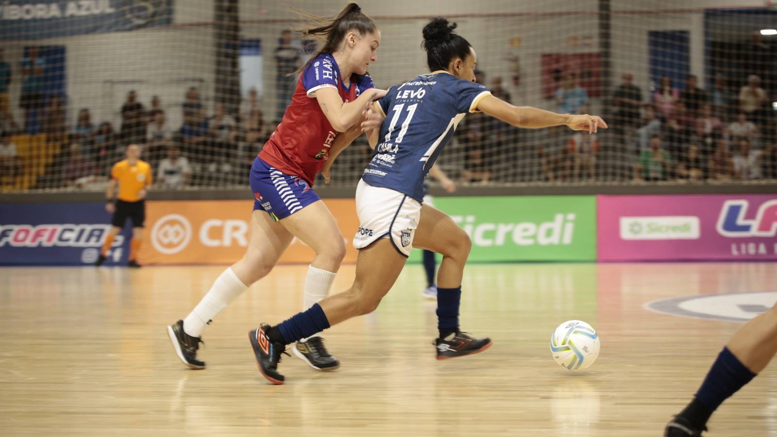 Stein Cascavel Futsal vence o Barateiro diante a sua torcida pela Liga Feminina