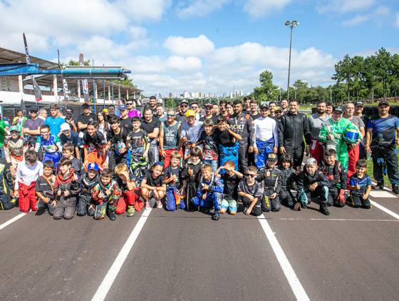 Sol e chuva marcam a 1ª etapa do Metropolitano de Kart de Cascavel