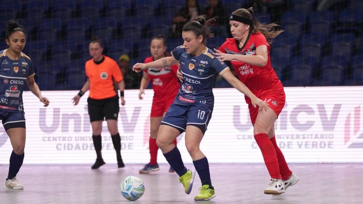 Stein Cascavel estreia com goleada na Copa Mundo do Futsal