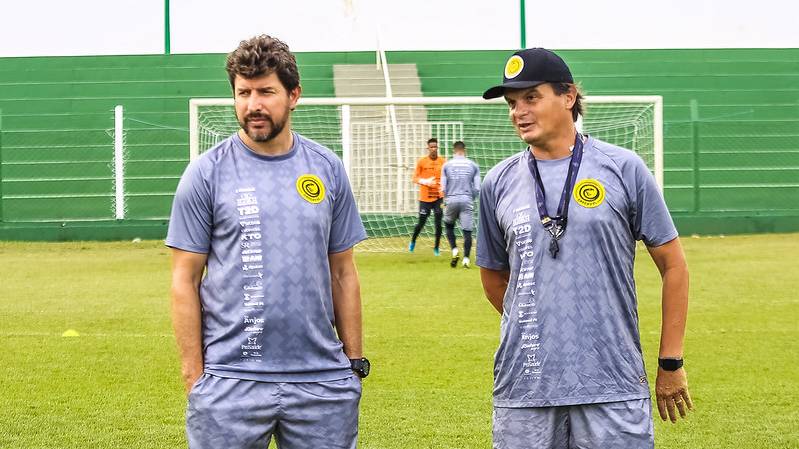 FC Cascavel anuncia saída em comum acordo do técnico Tcheco e do auxiliar Zé Luiz