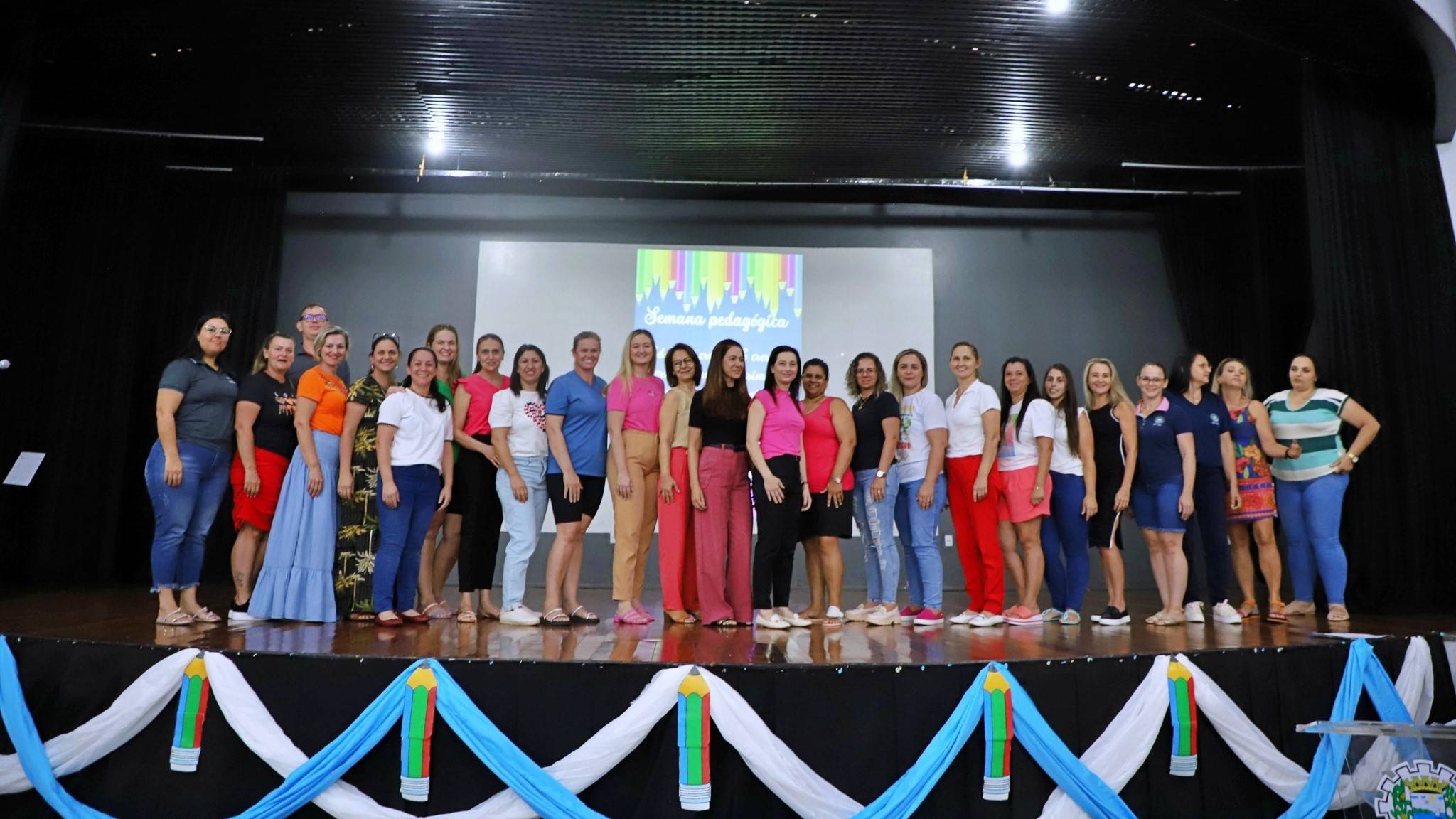 Semana Pedagógica: Formação e integração para um ano letivo de sucesso em Itaipulândia