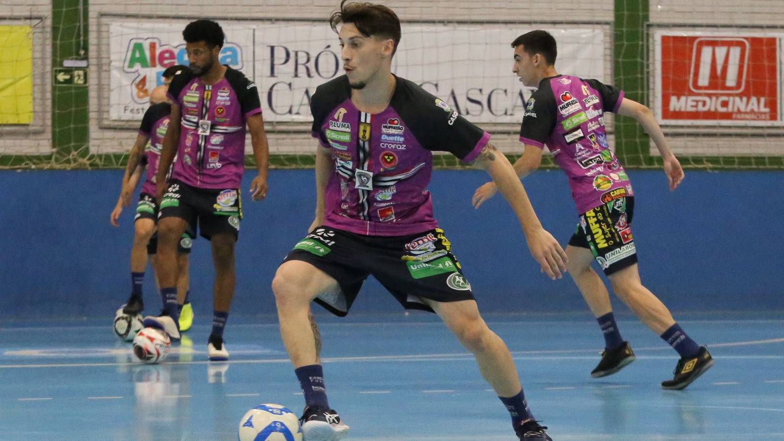 Líder invicto do Paranaense, Cascavel Futsal enfrenta o Marechal em casa