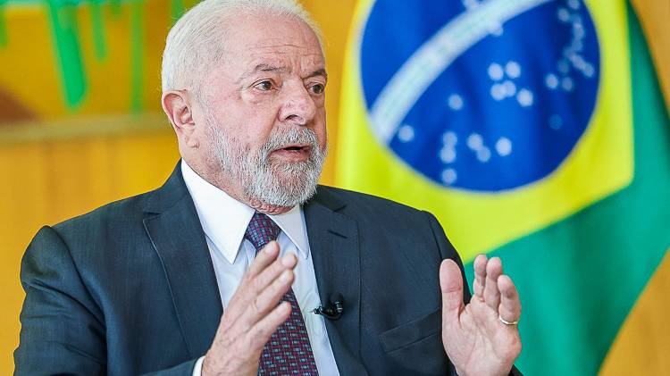 Presidente Lula lamenta massacre em creche de Blumenau e chama o ato de "tragédia inaceitável"