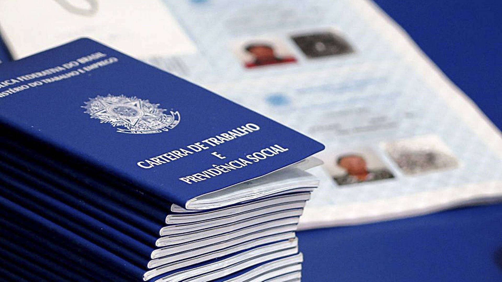 Paraná registra saldo de 17,8 mil empregos com carteira assinada em março de 2024
