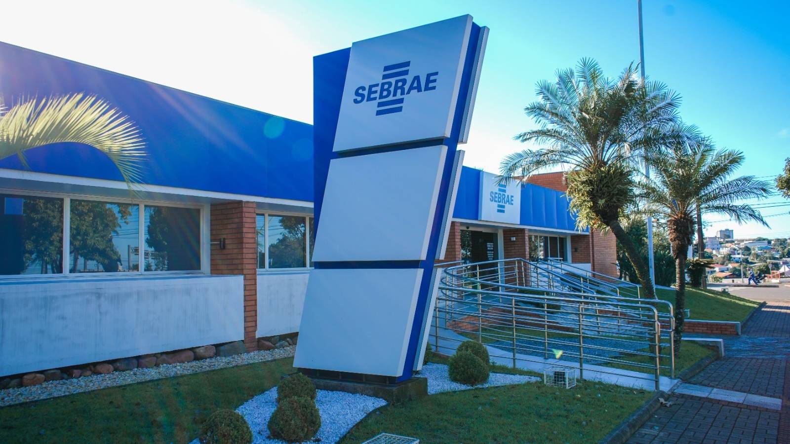 Sebrae/PR completa 52 anos neste dia 05 de julho