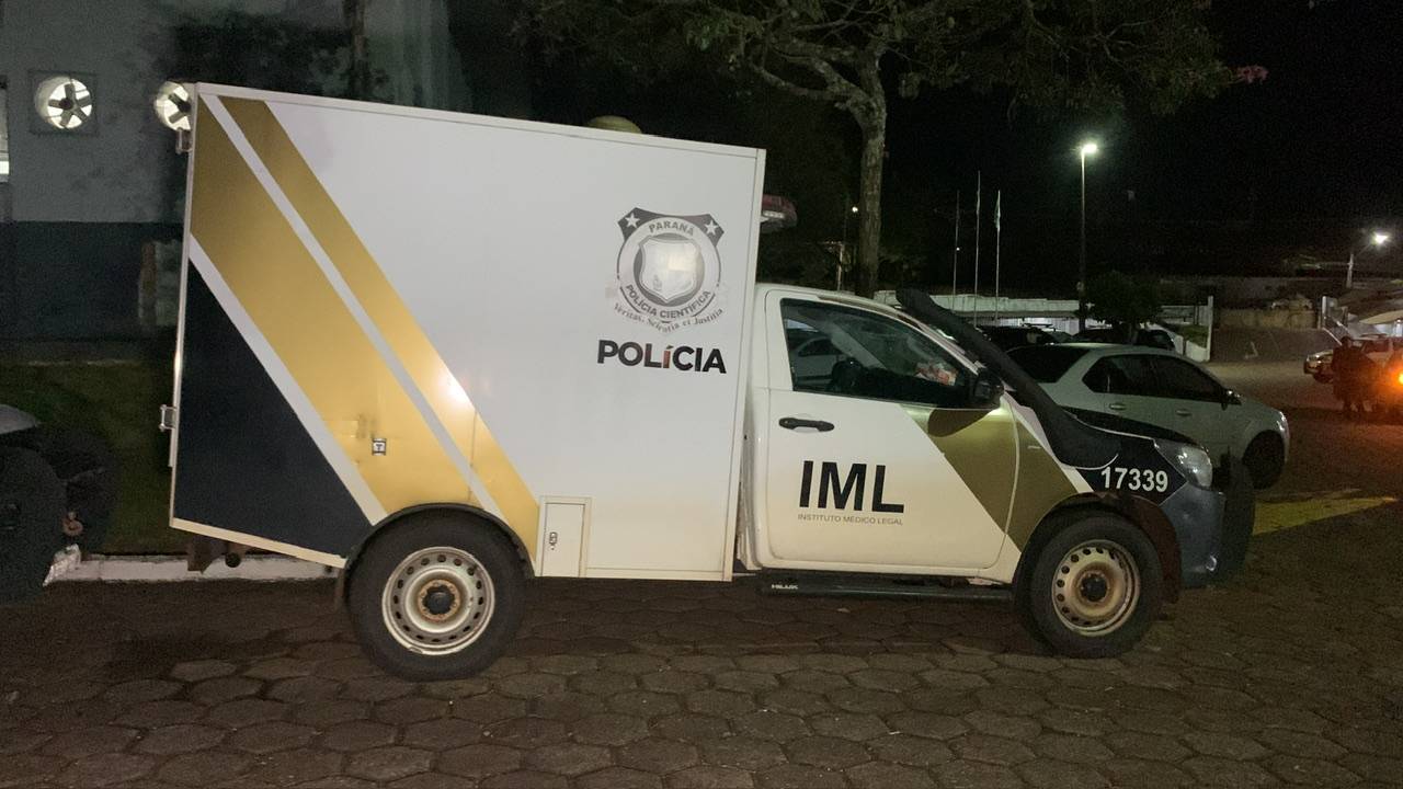 Mulher se entrega à polícia e revela local aonde matou o companheiro no Bairro Cascavel Velho