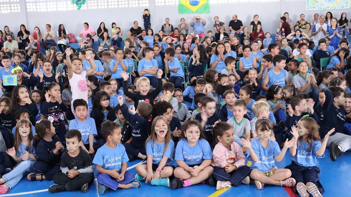 Semana da Pátria tem comemorações em mais duas escolas em Cascavel