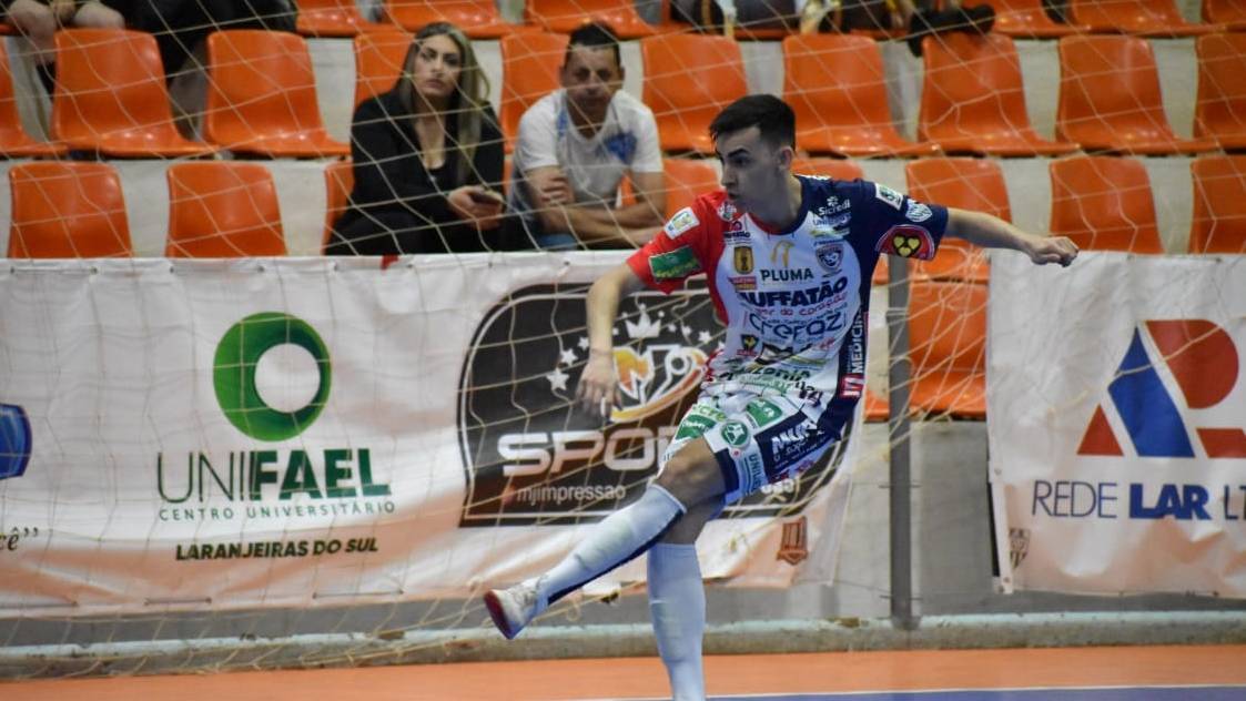 Com o time misto, Cascavel Futsal perde para o Laranjeiras pelo estadual