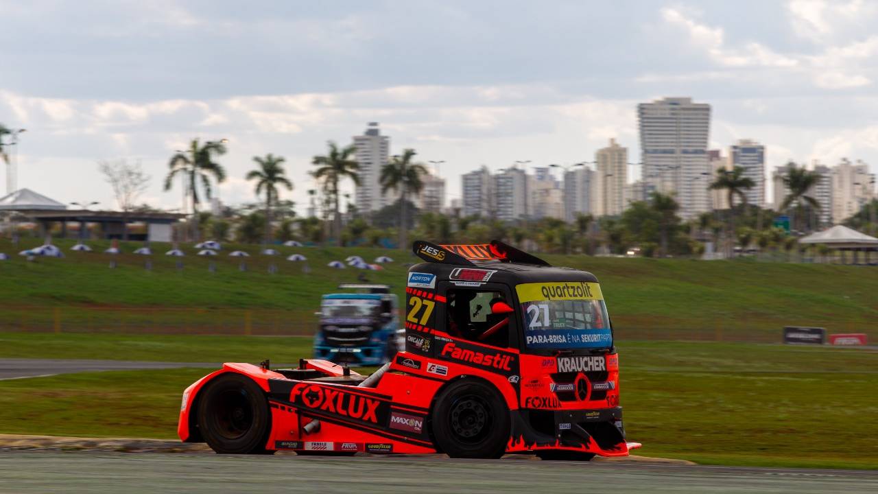 Fábio Fogaça larga na 4ª fila do grid da Copa Truck em Goiânia