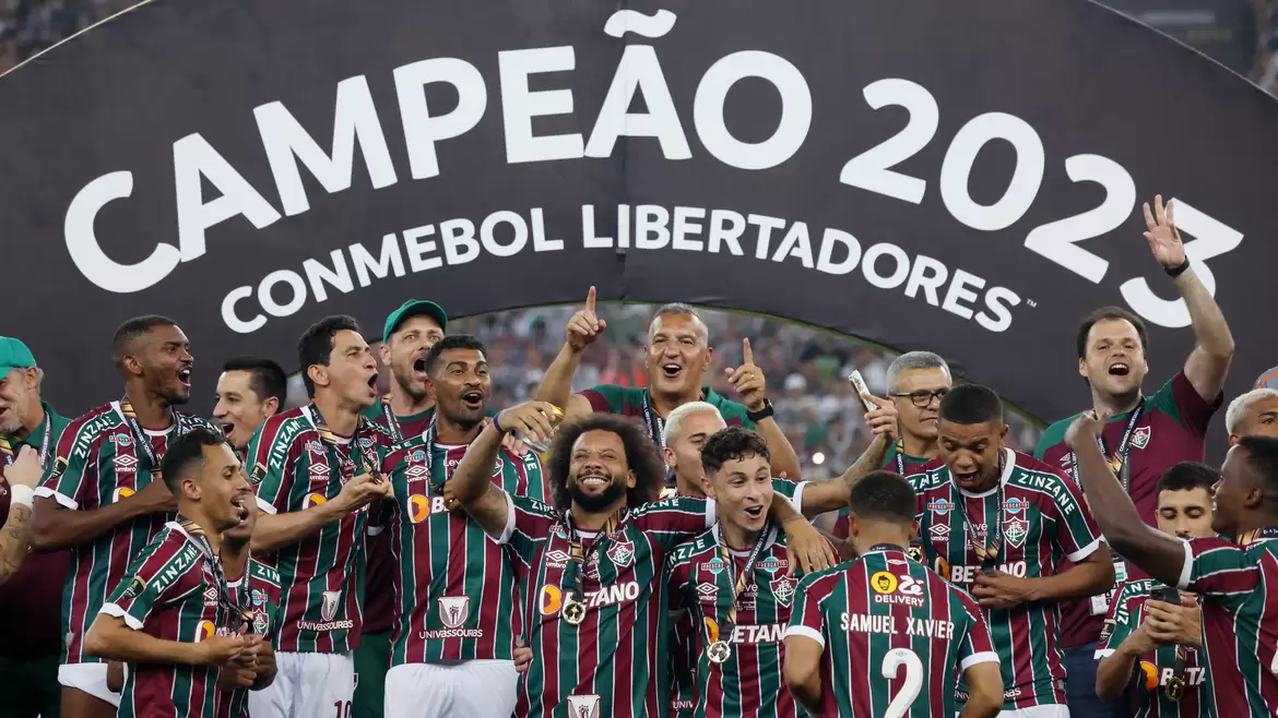 Fluminense derrota Boca Juniors na garra e fatura 1ª taça Libertadores