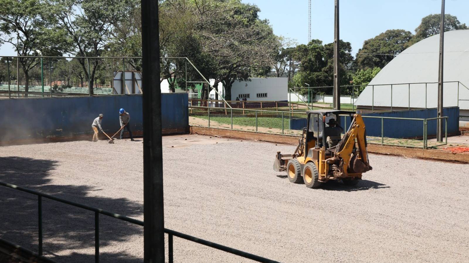 OBRA NO ESPORTE: Quadras de tênis são reformadas no Complexo Esportivo Ciro Nardi