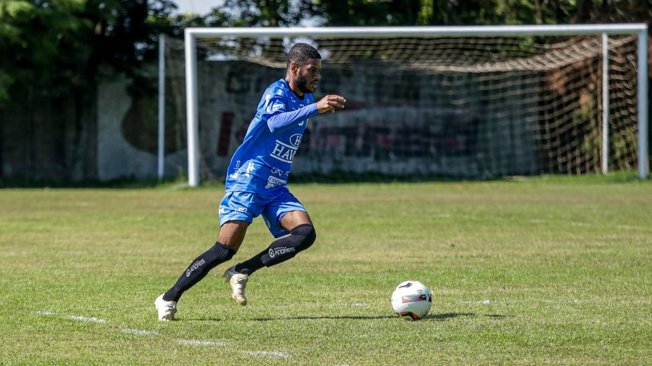 Em casa contra o Maringá, Libano faz 100 jogos com o FC Cascavel