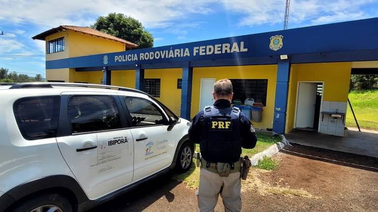 PRF resgata três adolescentes caminhando às margens da BR 369; Após serem assediadas em carona