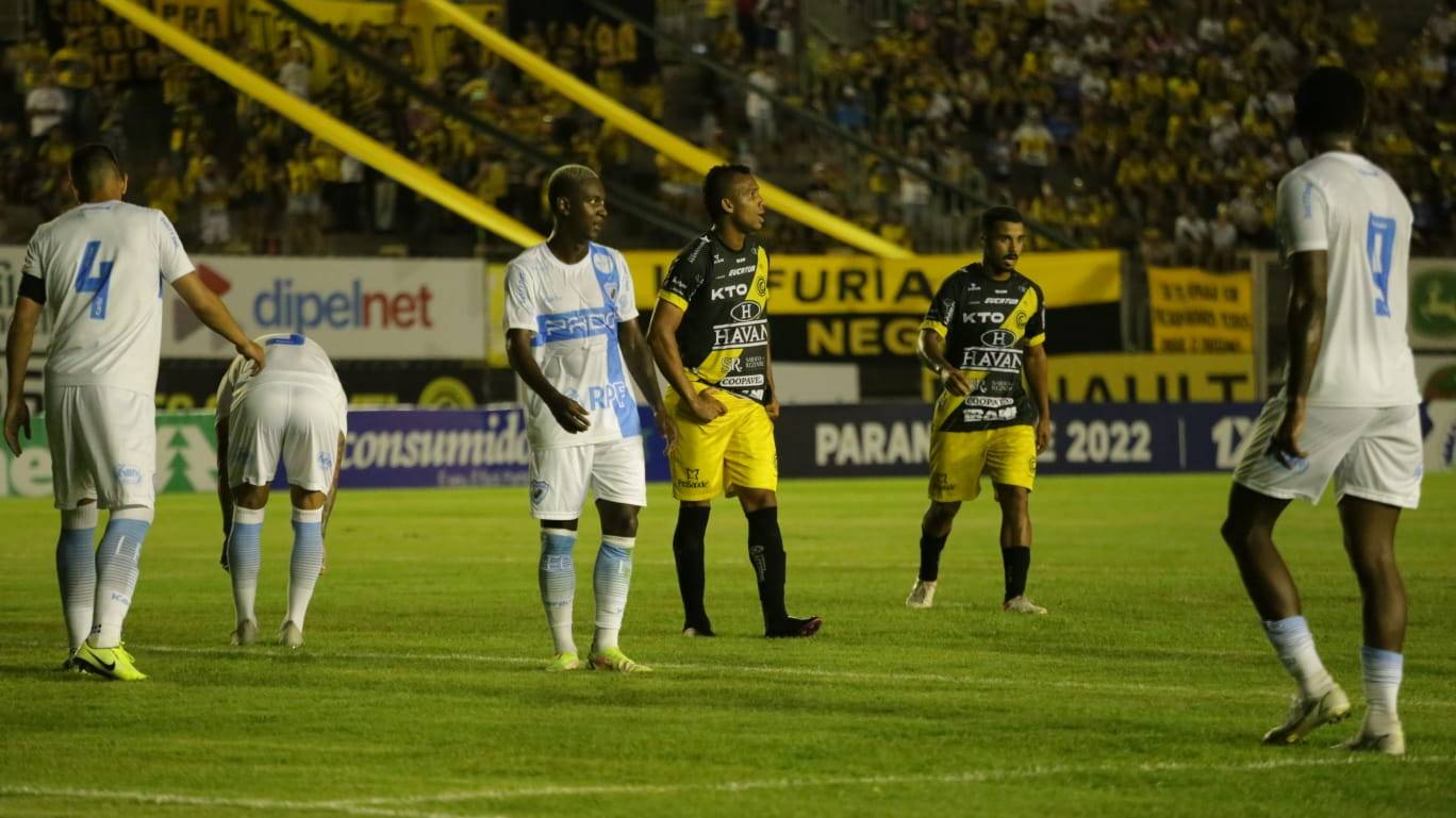 FC Cascavel joga bem e vence o Londrina em casa