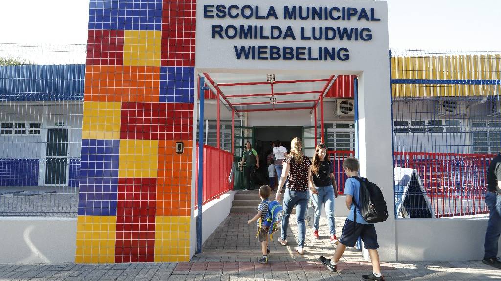 Inauguração da Escola Romilda Wiebbeling marca o início do ano letivo na rede municipal em Cascavel