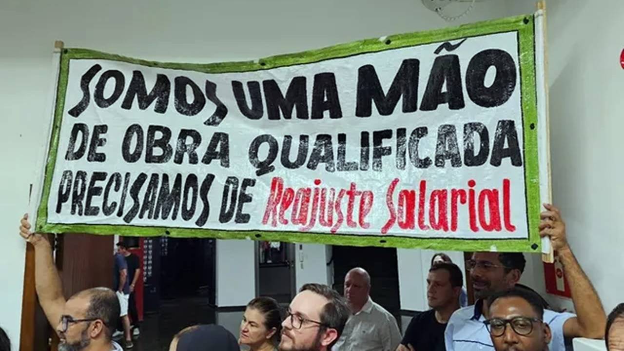 Servidores Municipais de Cascavel pedem reajuste salarial e melhores condições de trabalho