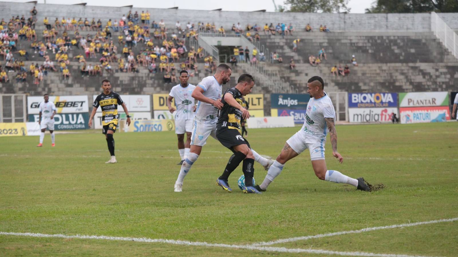 FC Cascavel perde para CRAC na estreia do Campeonato Brasileiro Série D