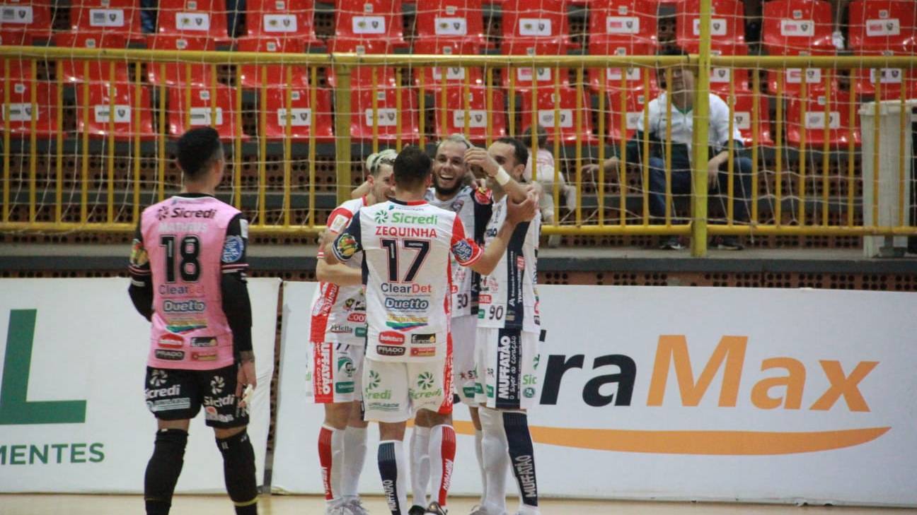 Cascavel Futsal vence Campo Mourão e assume liderança do Campeonato Paranaense