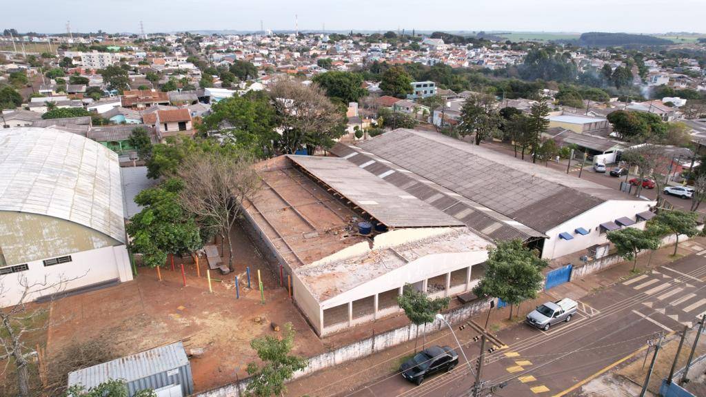 Escola Professora Maria dos Prazeres Neres da Silva está sendo reformada, ampliada e modernizada