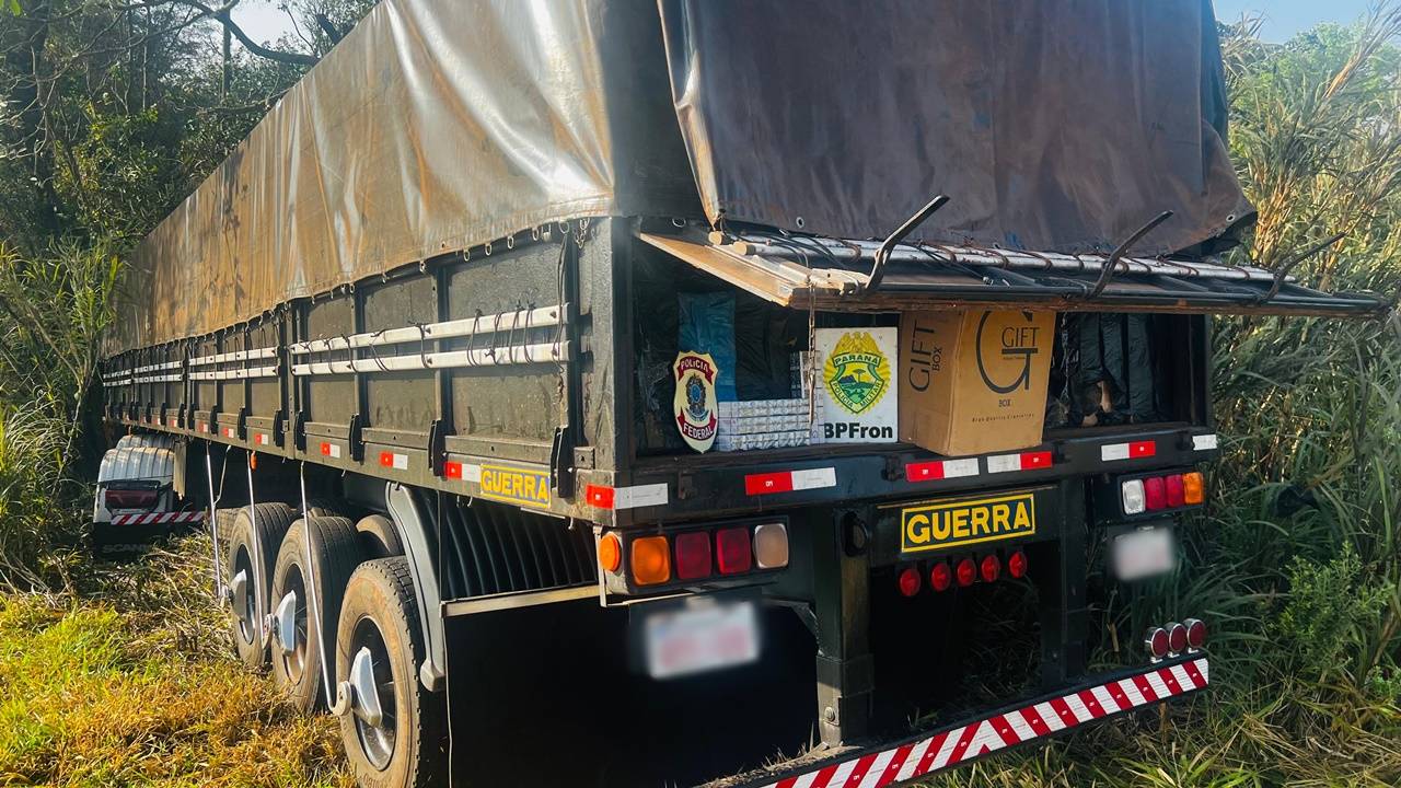 BPFRON e PF apreendem carreta com carga de cigarros contrabandeados em Guaraniçu