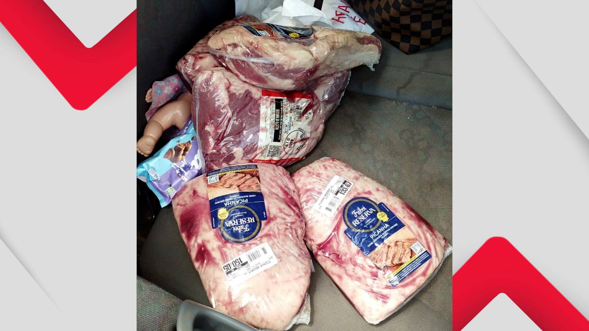 Vereador flagra furto de carnes em supermercado e aciona GM que detém duas mulheres