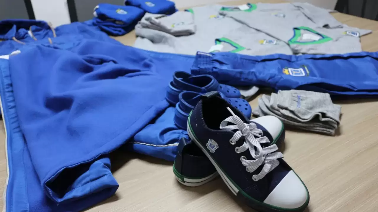 Semed alerta para prazo de solicitação de kits de uniforme escolar para alunos da Rede Municipal