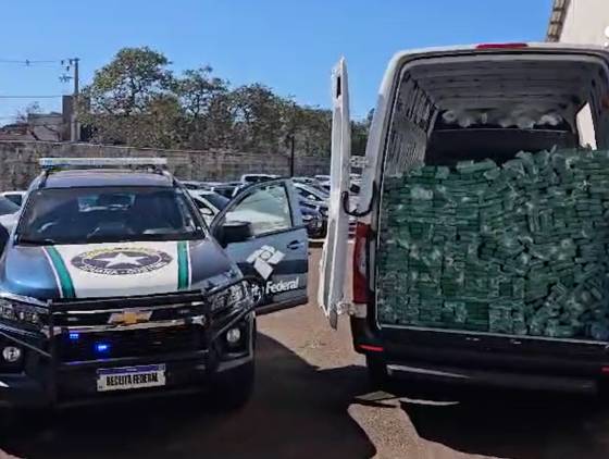 Receita Federal apreende 300 kg de maconha em transportadora em Cascavel