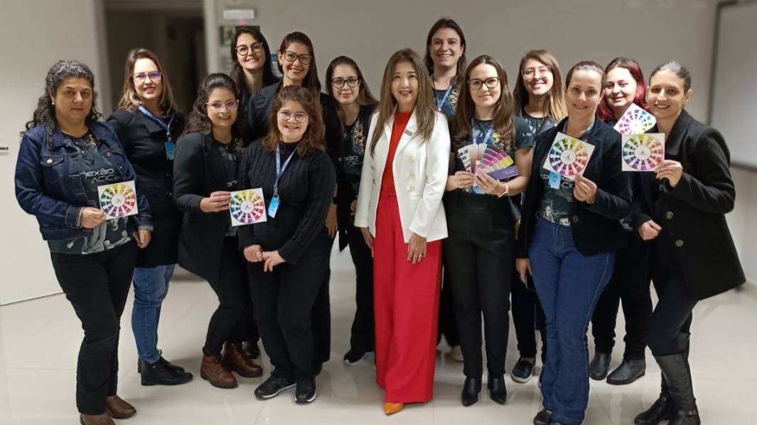 Workshop trabalha a importância das cores na construção da imagem