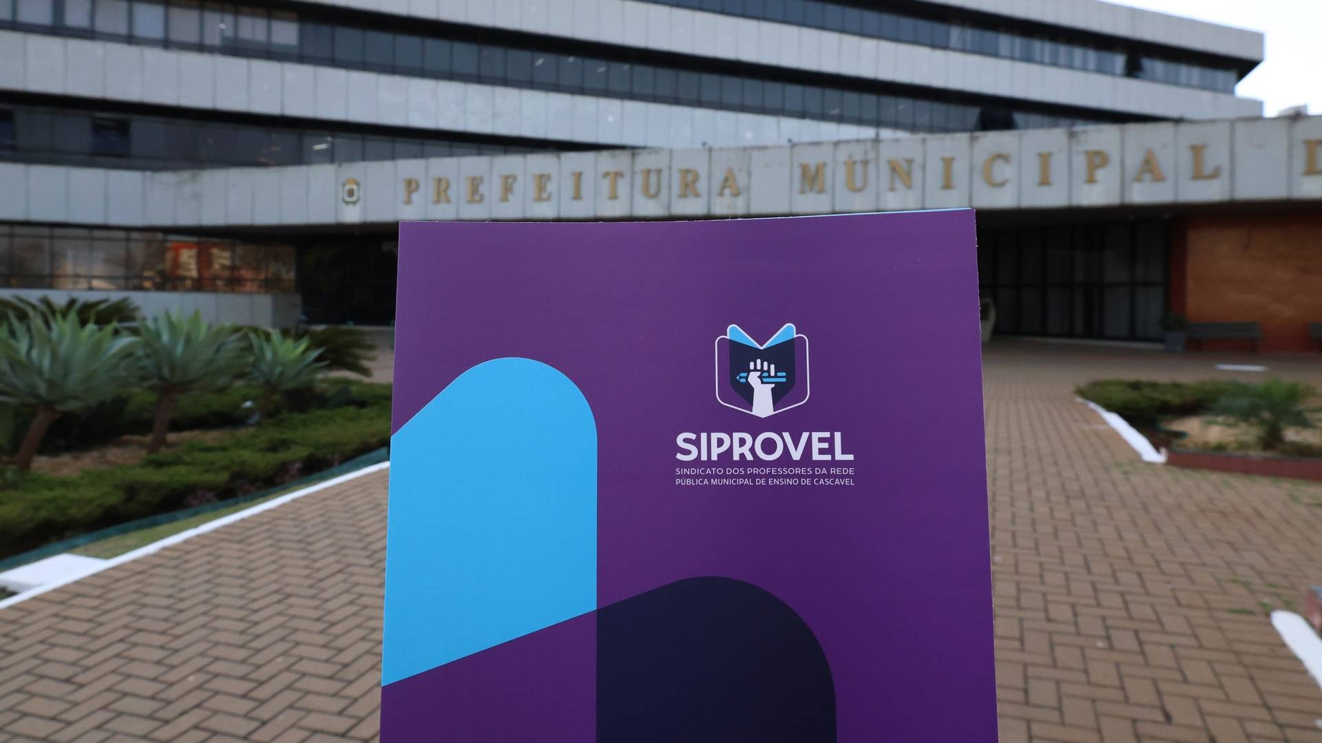 Siprovel questiona licitação de R$ 29,4 milhões para reconhecimento facial nas Escolas e Cmeis