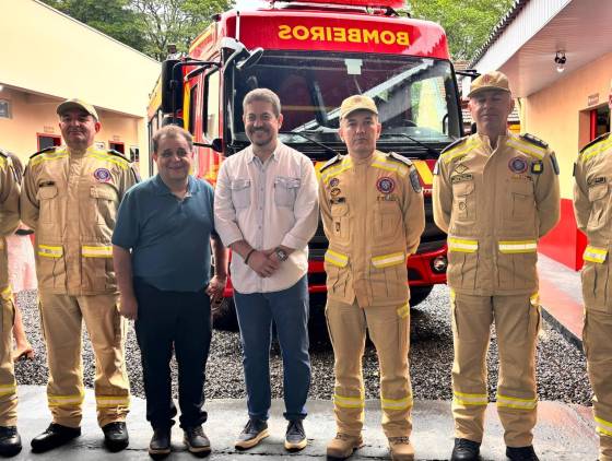 Batatinha viabiliza caminhão auto bomba tanque para Corpo de Bombeiros de Laranjeiras do Sul