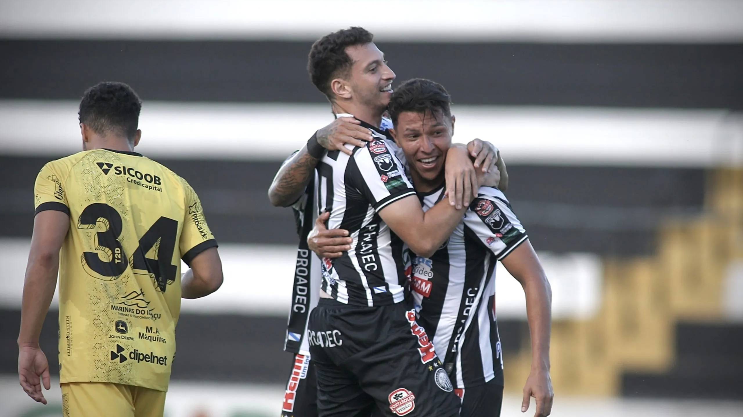 FC Cascavel é goleado pelo Operário em amistoso no Estádio Germano Krüger