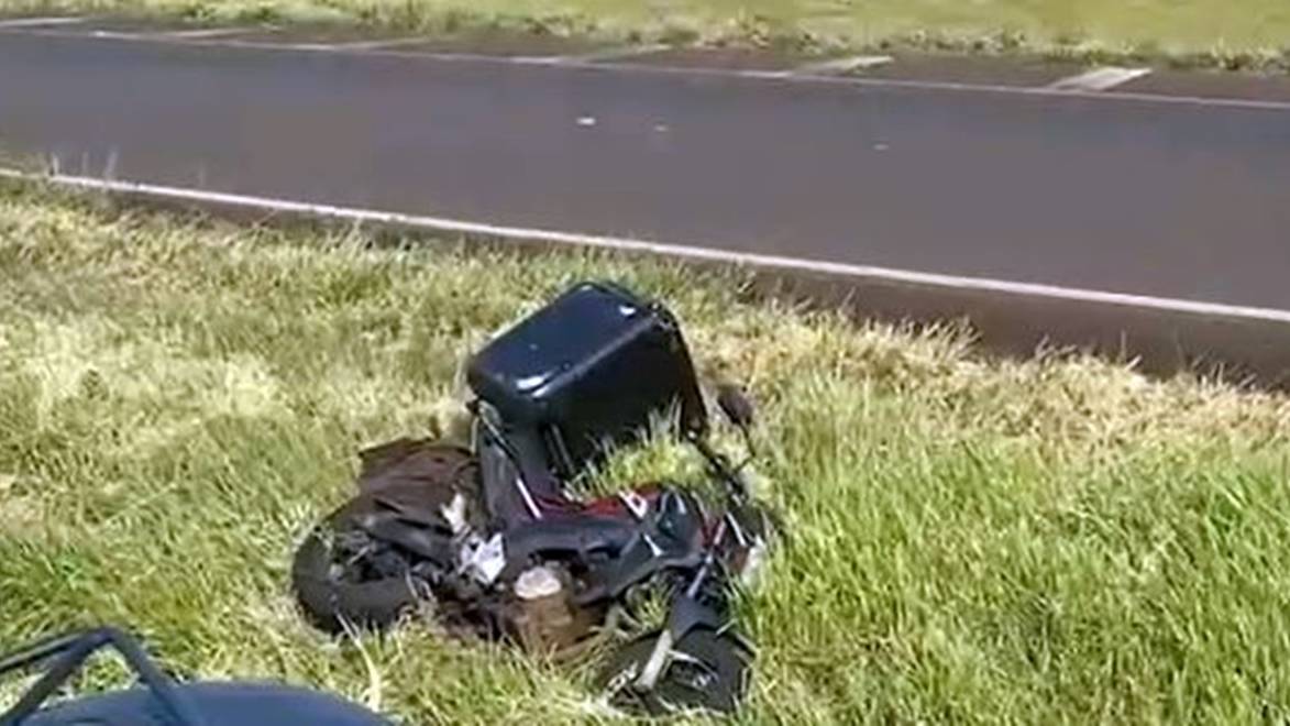 Motociclista cai em barranco na BR-467 e é socorrido pelo Samu em Cascavel