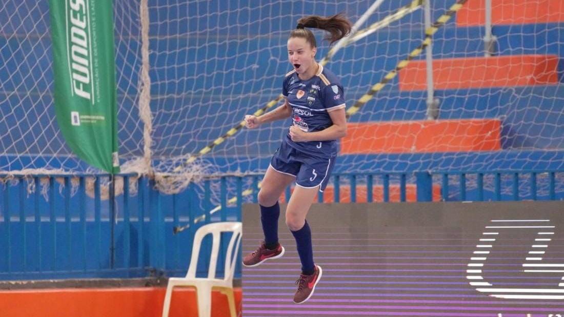 Stein Cascavel estreia com vitória na Liga Feminina de Futsal