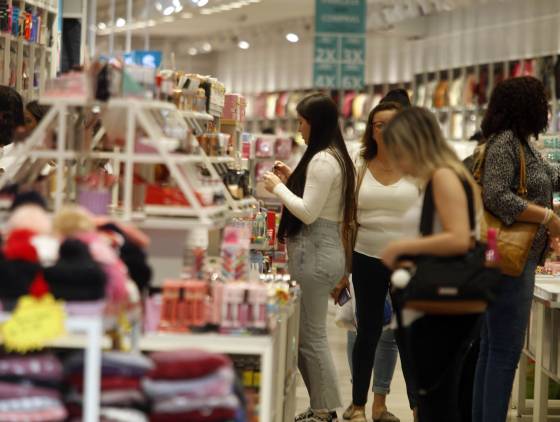 Vendas do varejo avançam 5% no primeiro trimestre de 2024 no Paraná
