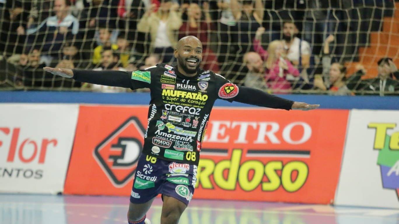 Cascavel Futsal vence Operário e retoma liderança da Série Ouro