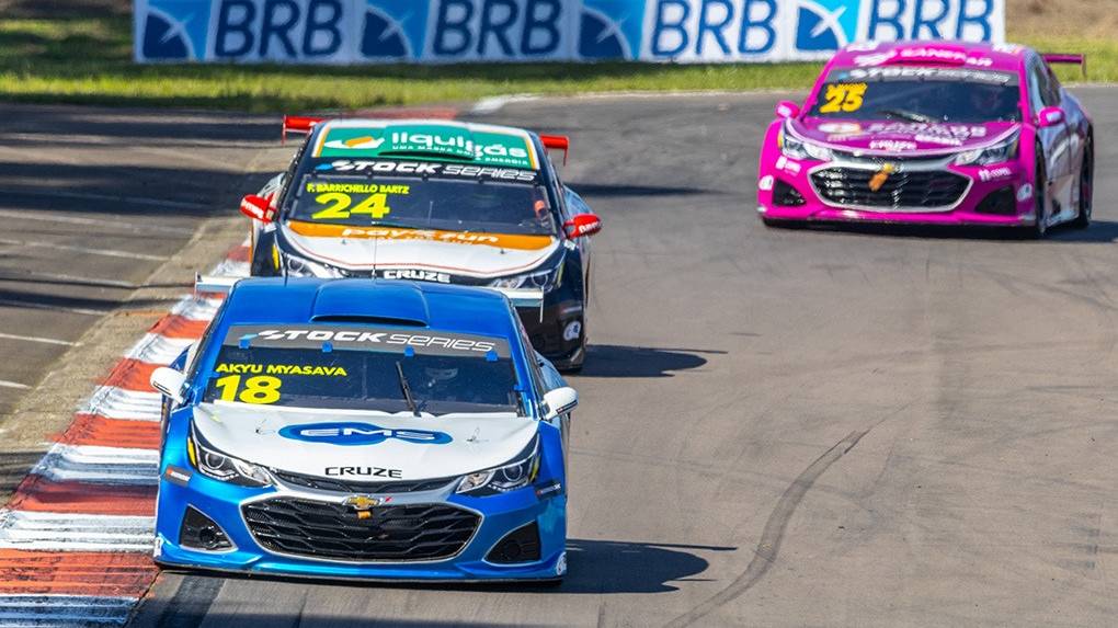 Pane na caixa de direção leva Myasava a abandonar a Stock Series no Velopark